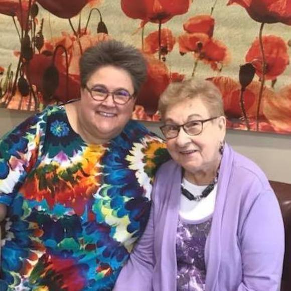 Meet your Posher, Lynn - Picture 1 of 1